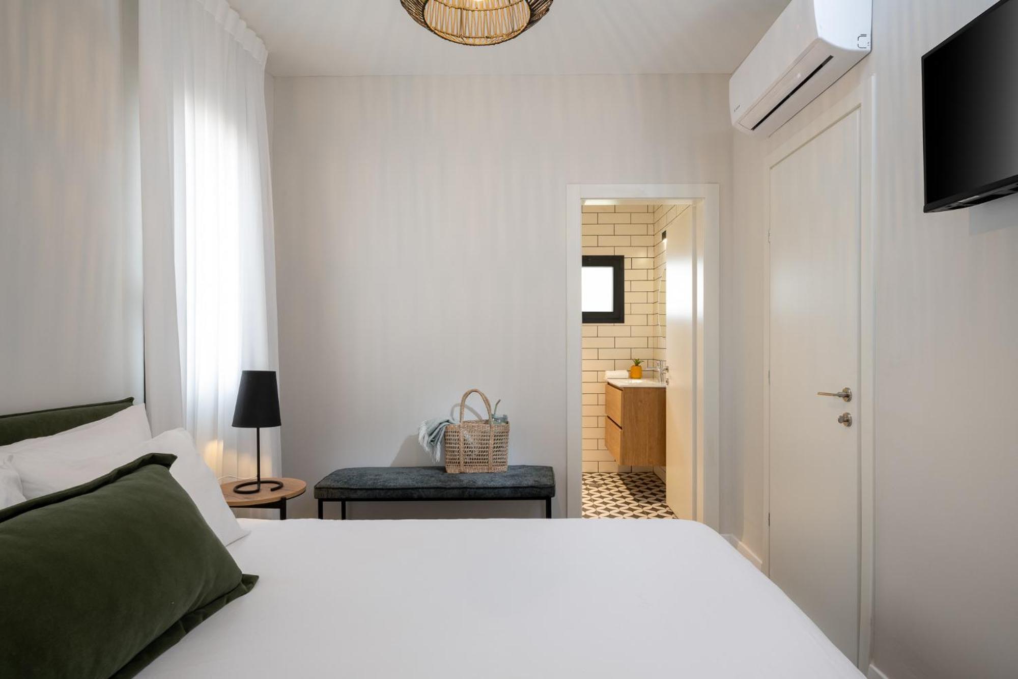 Erettz Dafna Travel Hotel Екстериор снимка